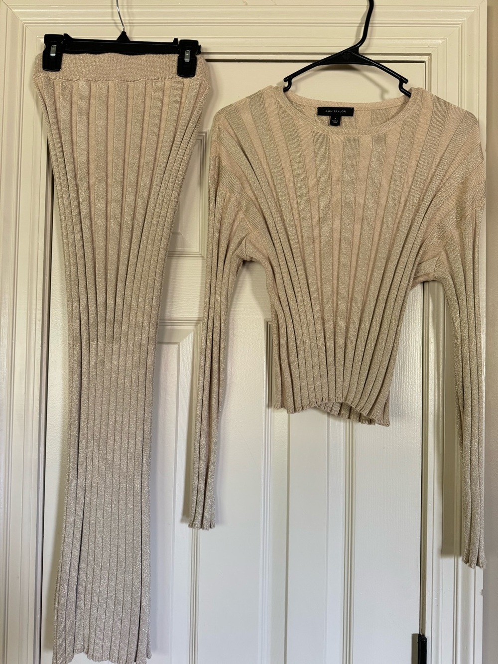Ann Taylor Women's Beige shimmery Ribbed Knit Sweater Set